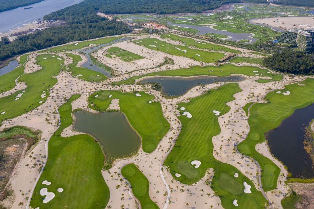 FOREST CITY GOLF RESORT — Desert Golf In Malaysia’s Johor Bahru